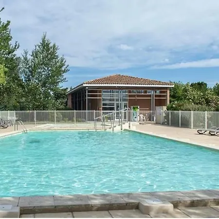 Villa Tia - Appartement 2 Chambres - Piscine - Bord De Lac Saint-Saturnin-les-Avignon Exterior photo